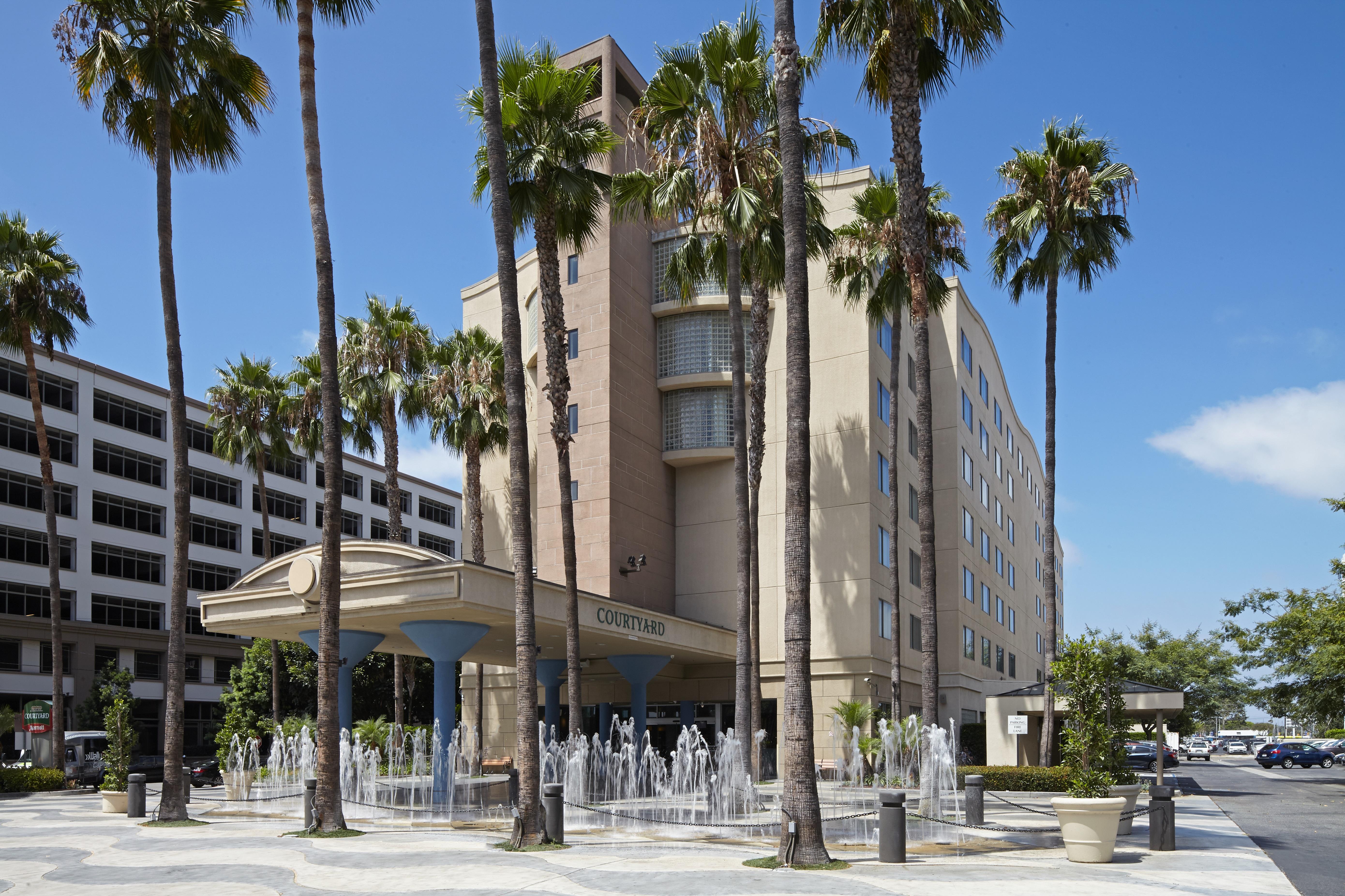 Courtyard By Marriott Los Angeles Lax / Century Boulevard, Los Angeles